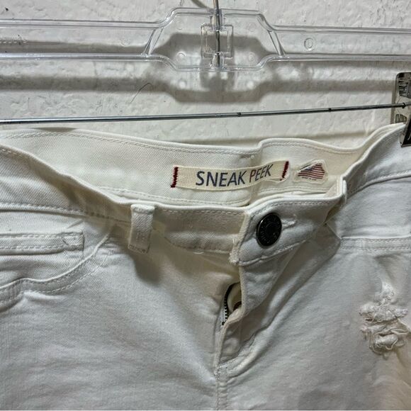 Sneak peek denim white shorts size 7 - Picture 3 of 6